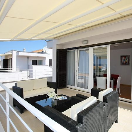 Sunnyside Apartments Resort Petrcane Eksteriør bilde