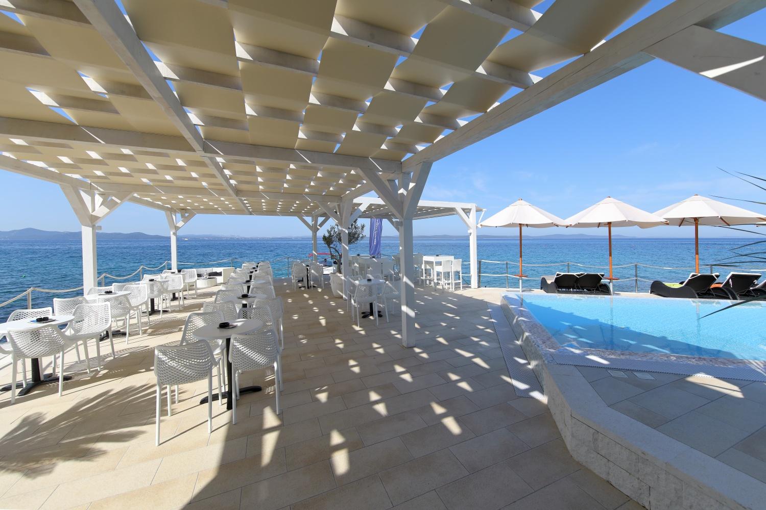 Sunnyside Apartments Resort Petrcane Eksteriør bilde
