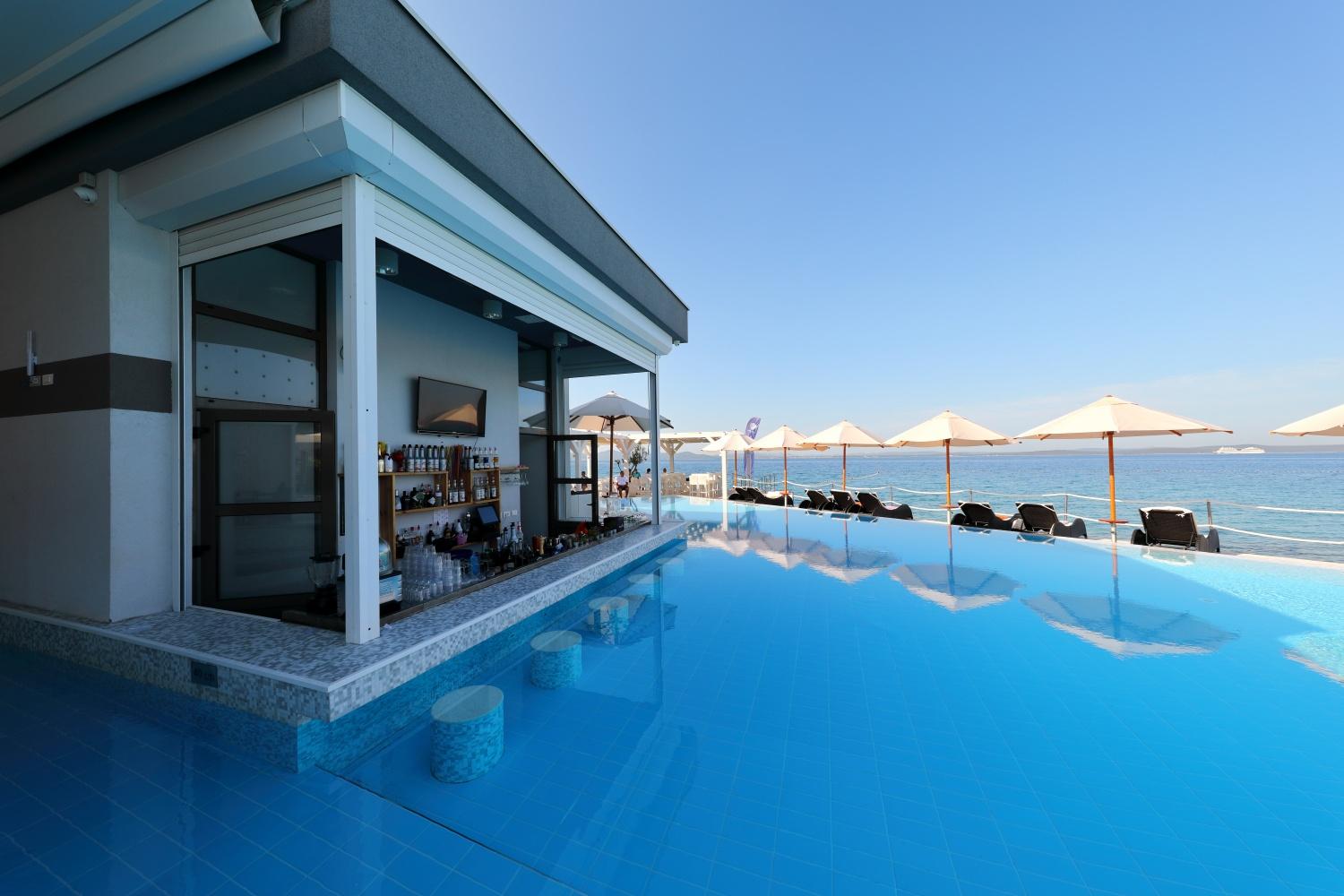 Sunnyside Apartments Resort Petrcane Eksteriør bilde