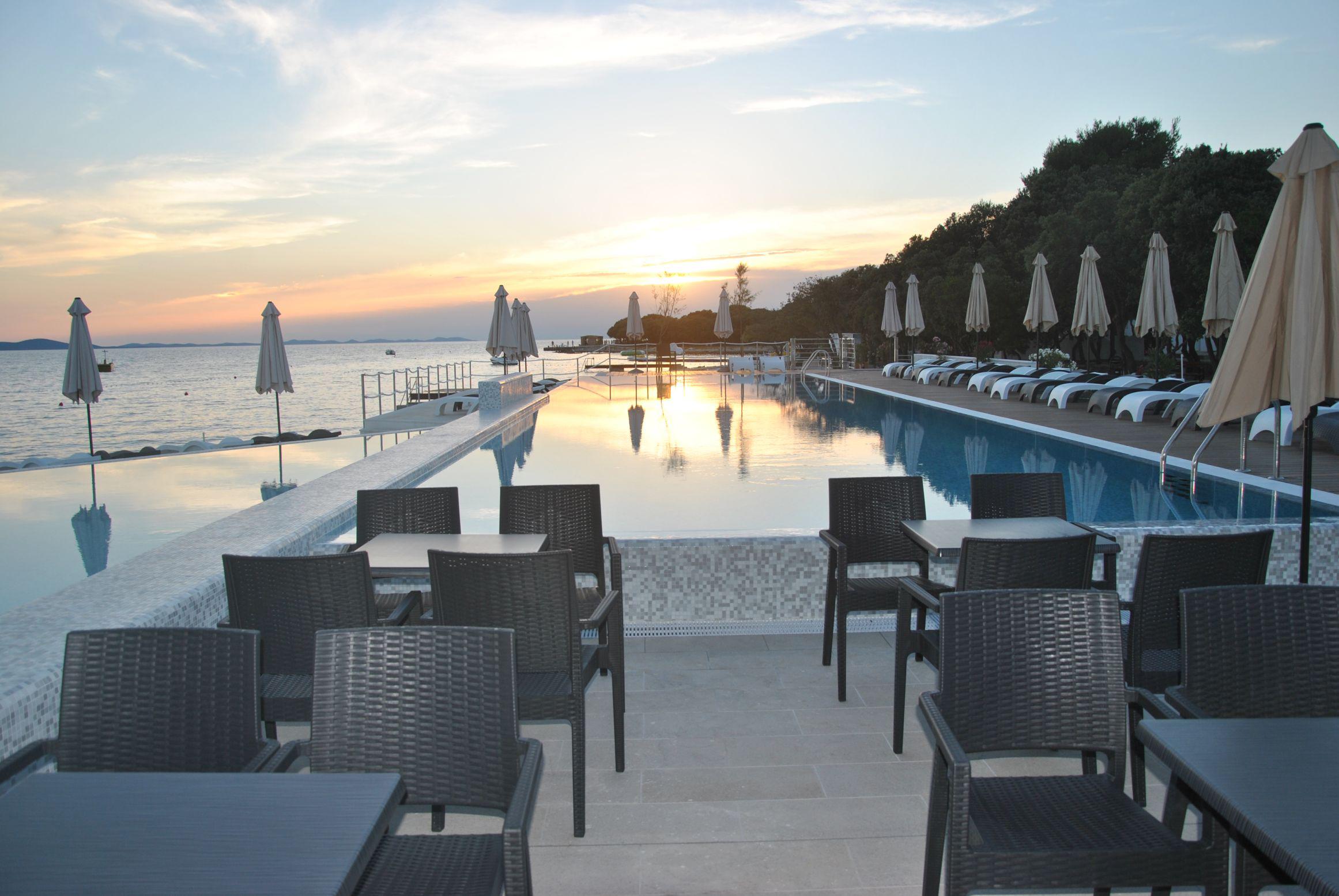 Sunnyside Apartments Resort Petrcane Eksteriør bilde