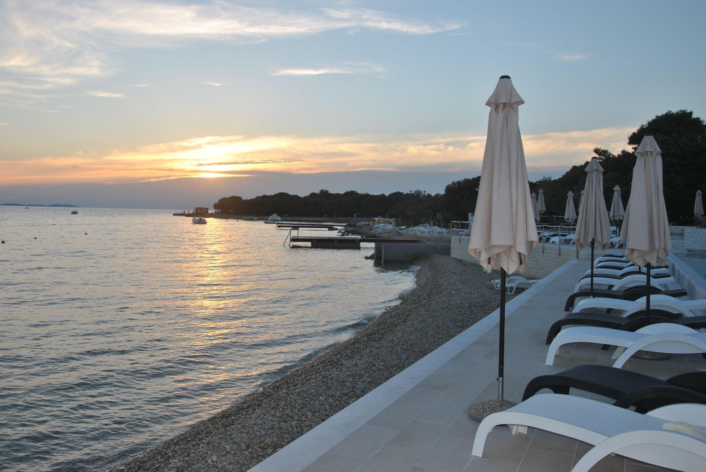 Sunnyside Apartments Resort Petrcane Eksteriør bilde