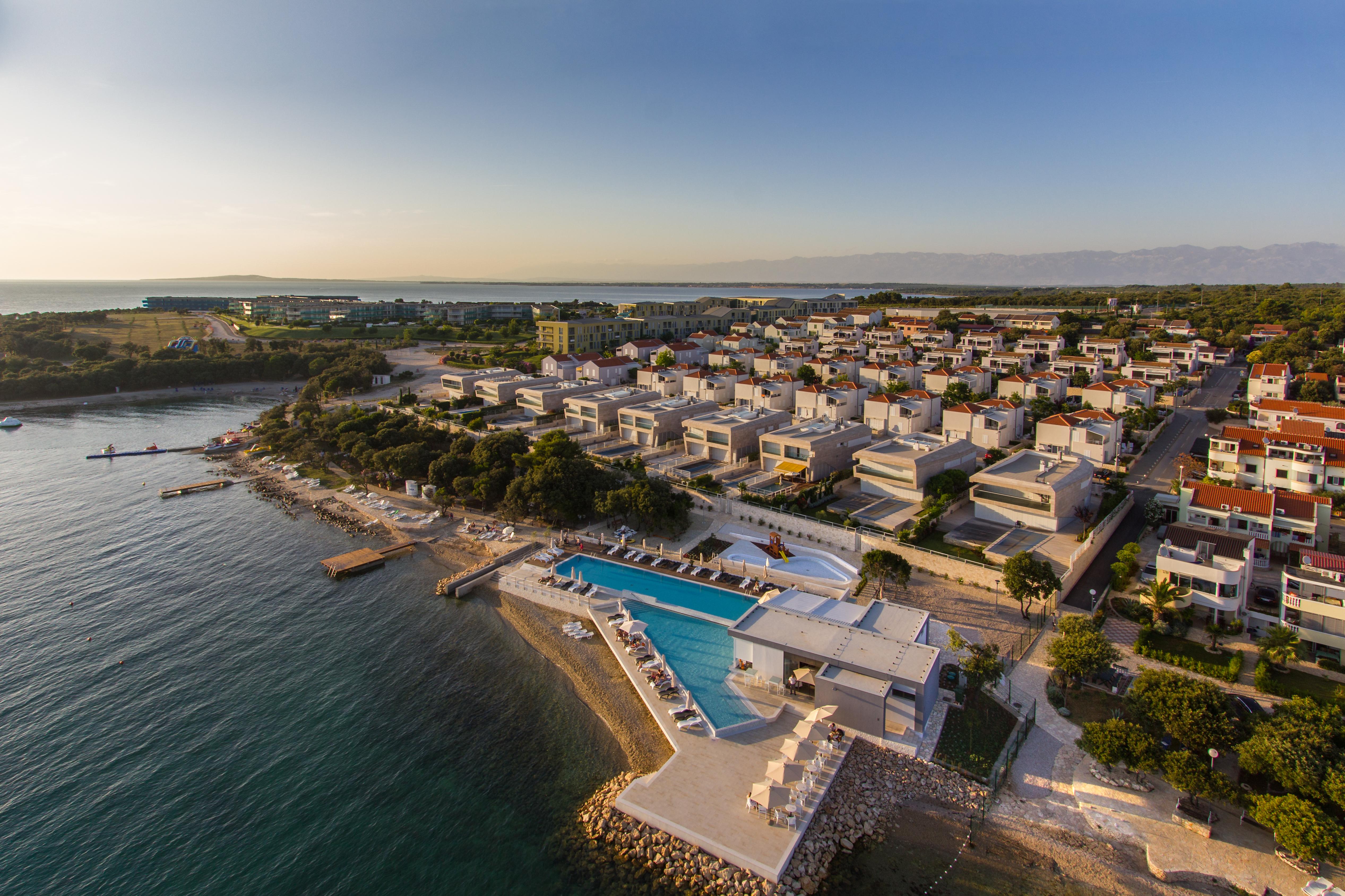 Sunnyside Apartments Resort Petrcane Eksteriør bilde