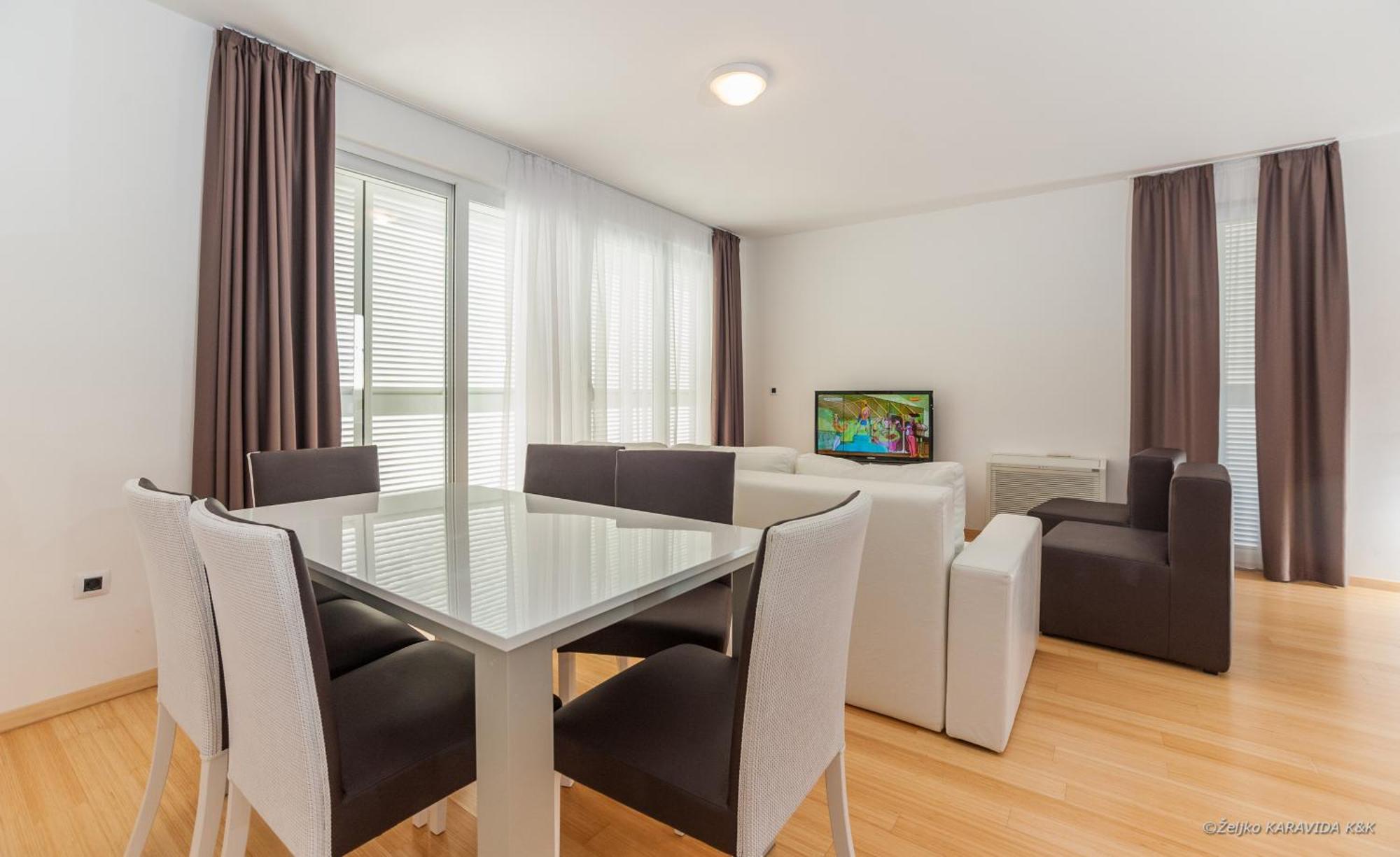 Sunnyside Apartments Resort Petrcane Eksteriør bilde